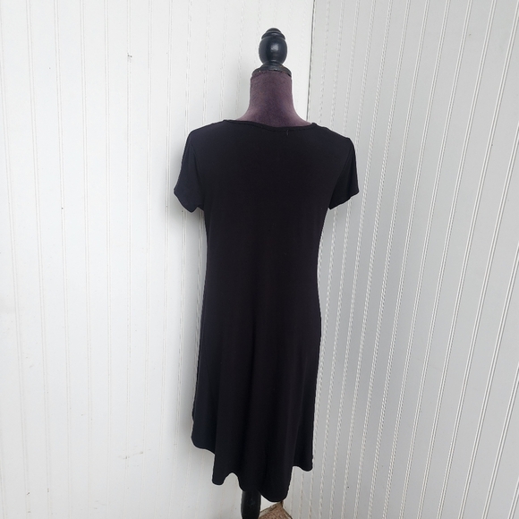 Black Tie Front Short Sleeve Asymmetrical Tunic - Picture 9 of 12